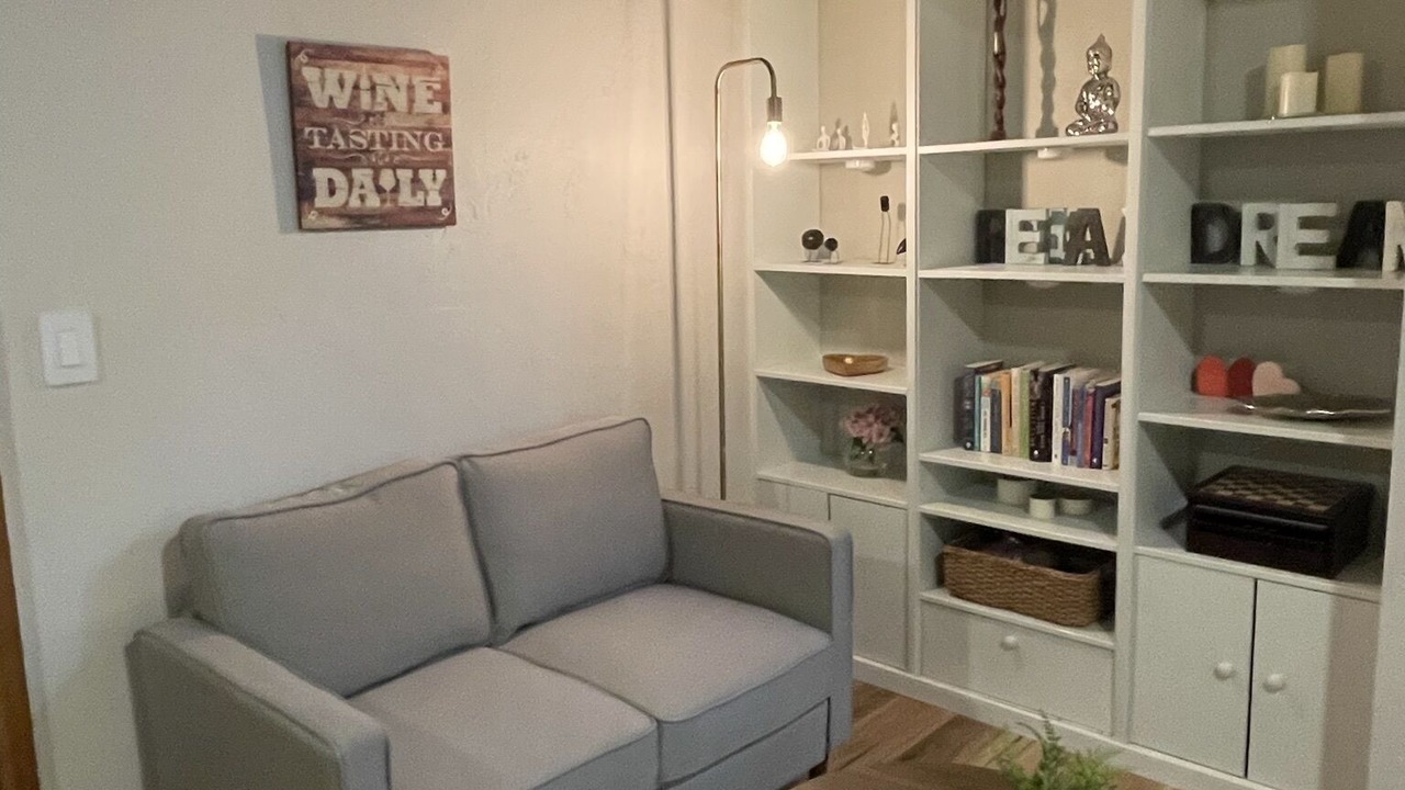 Photo of Livingroom in Ludlam