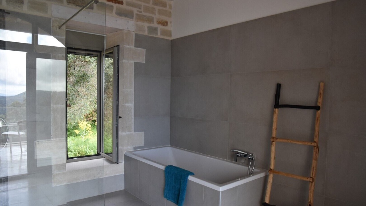 Photo of Bathroom in Atsipópoulon