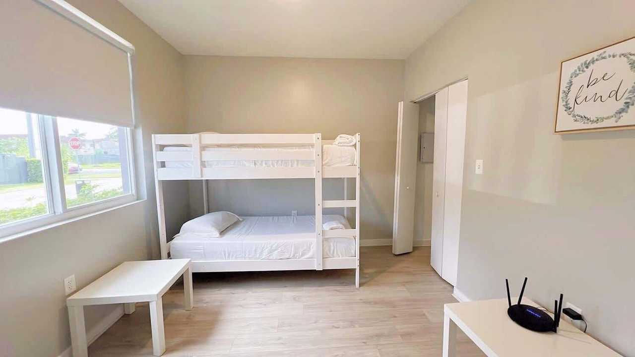 Photo of Bedroom in Golden Glades