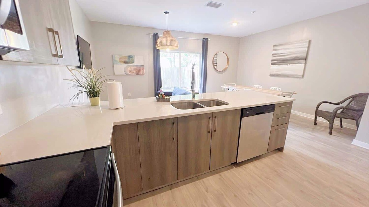 Photo of Kitchen in Golden Glades