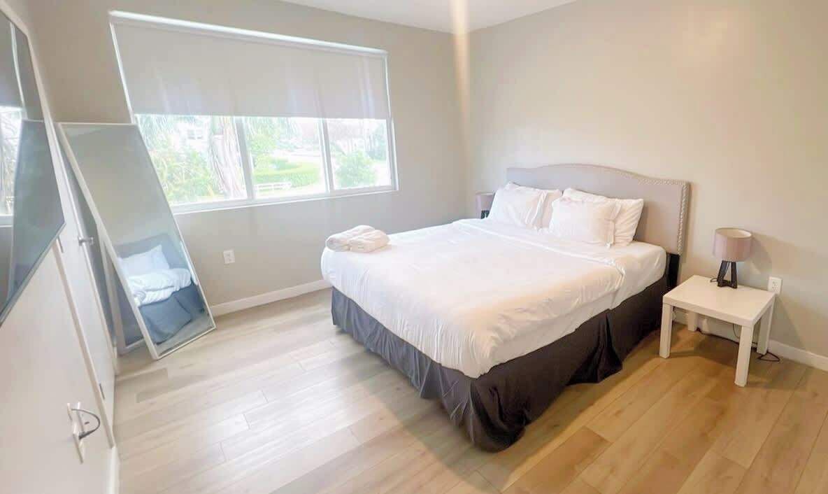 Photo of Bedroom in Golden Glades