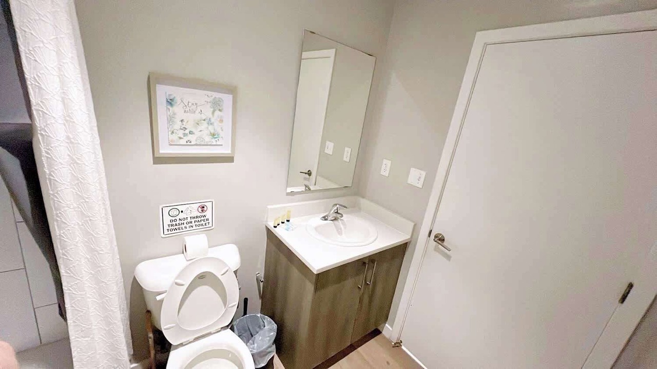 Photo of Bathroom in Golden Glades