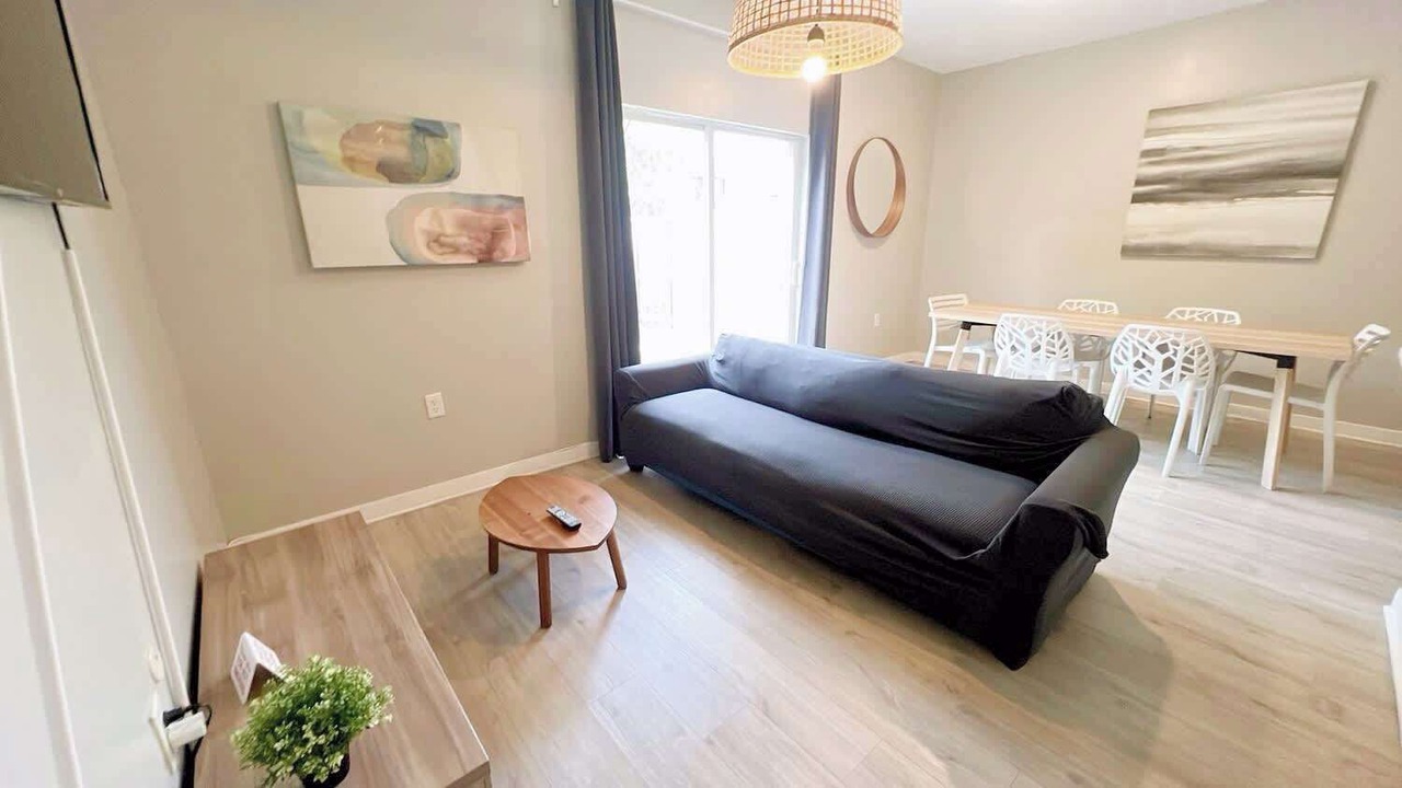 Photo of Livingroom in Golden Glades
