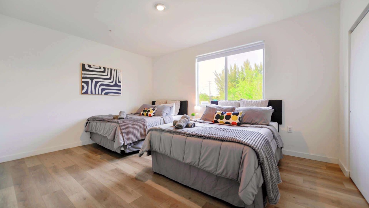 Photo of Bedroom in Golden Glades