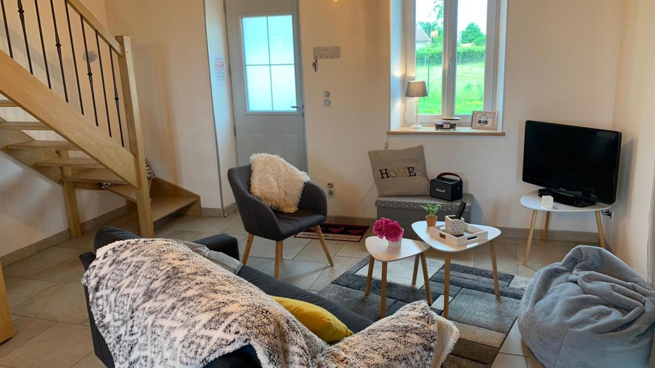 Photo of Livingroom in Saligny-sur-Roudon