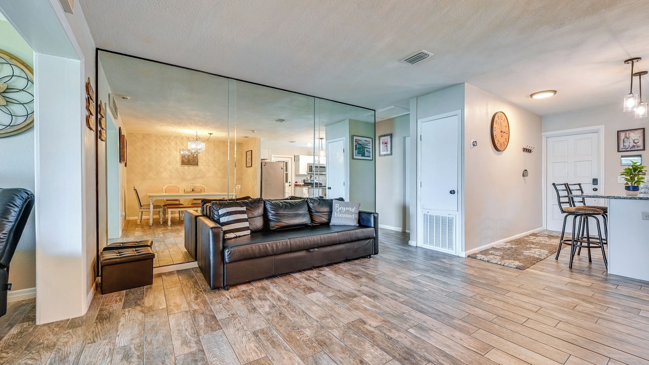 Photo of Livingroom in Winter Haven