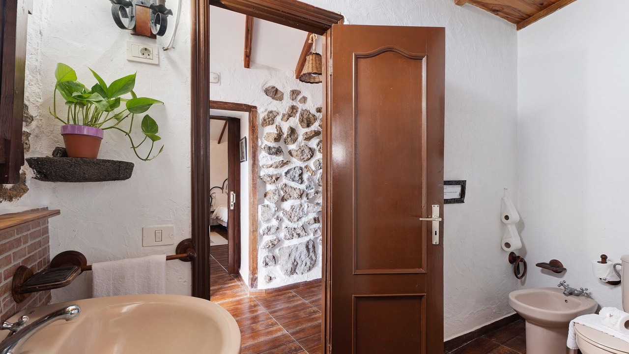 Photo of Bathroom in Cueva del Viento