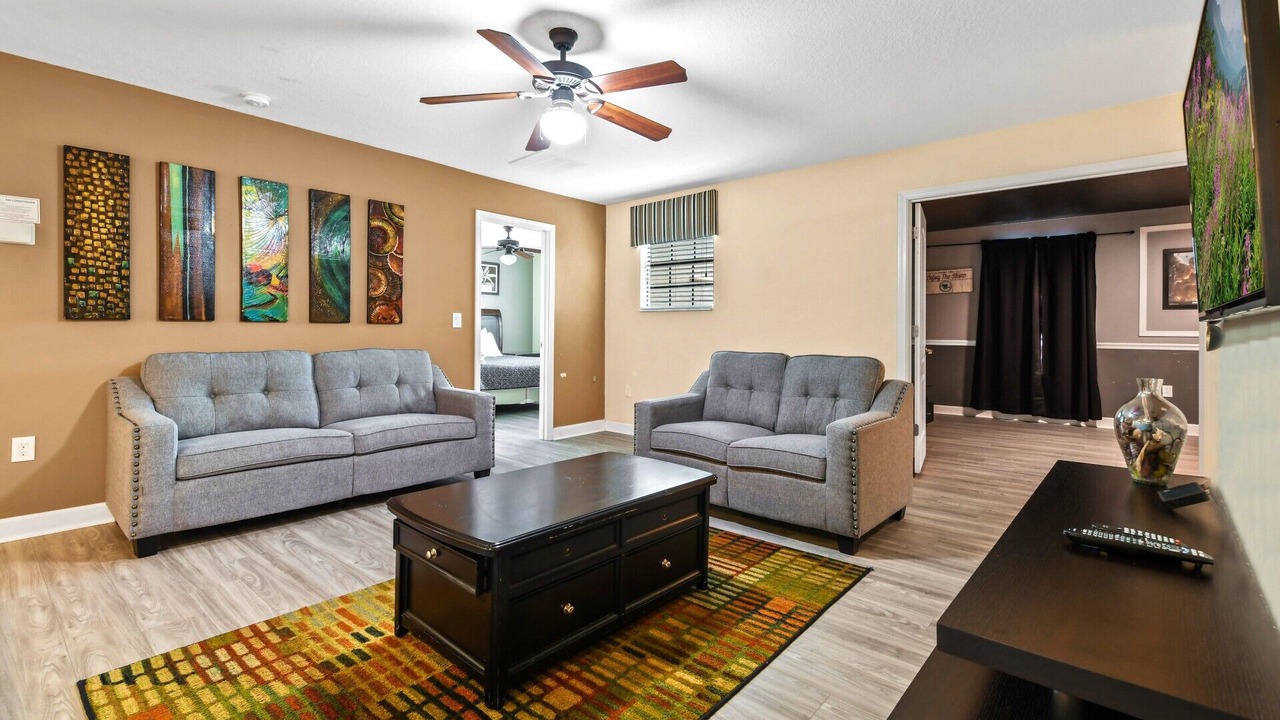 Photo of Livingroom in Davenport
