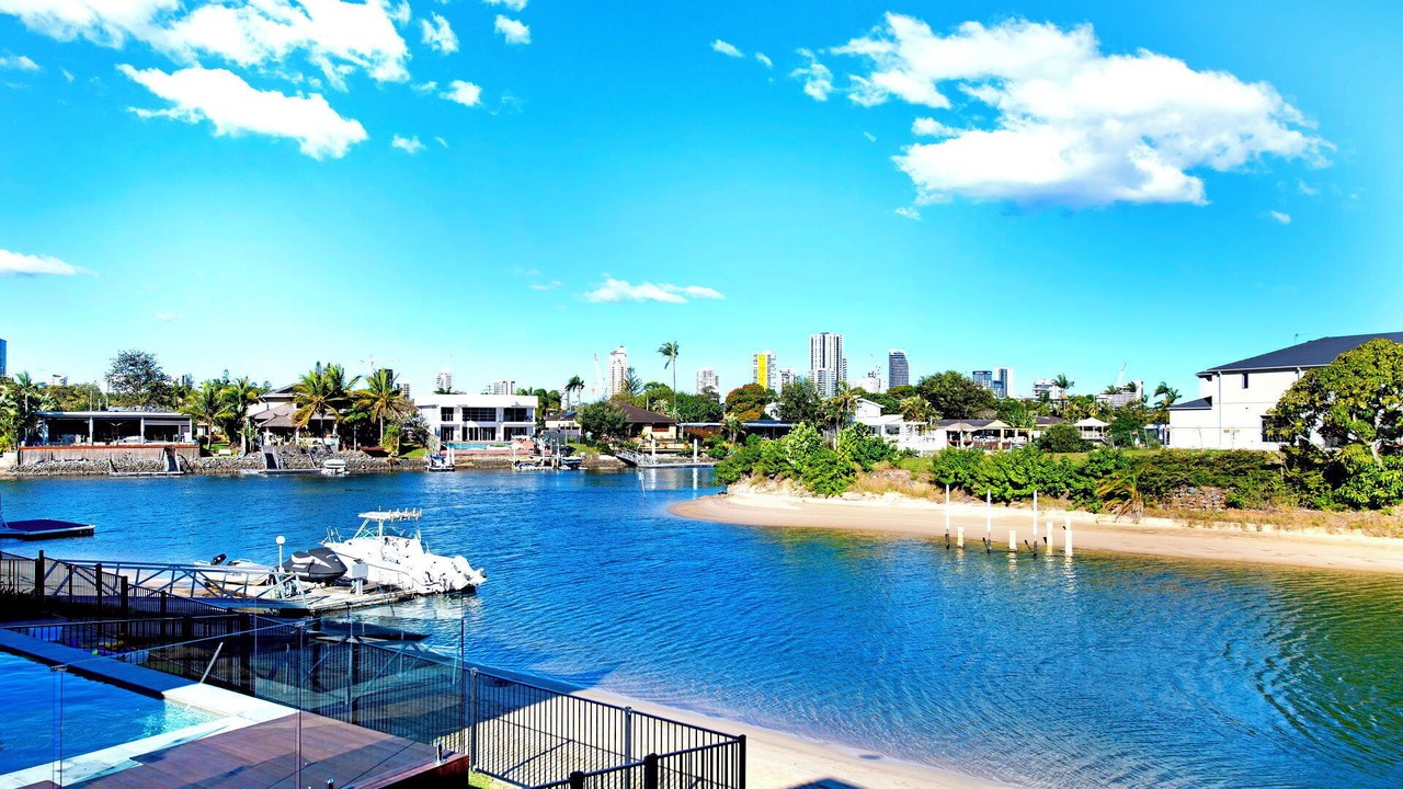 Photo of Others in Broadbeach Waters