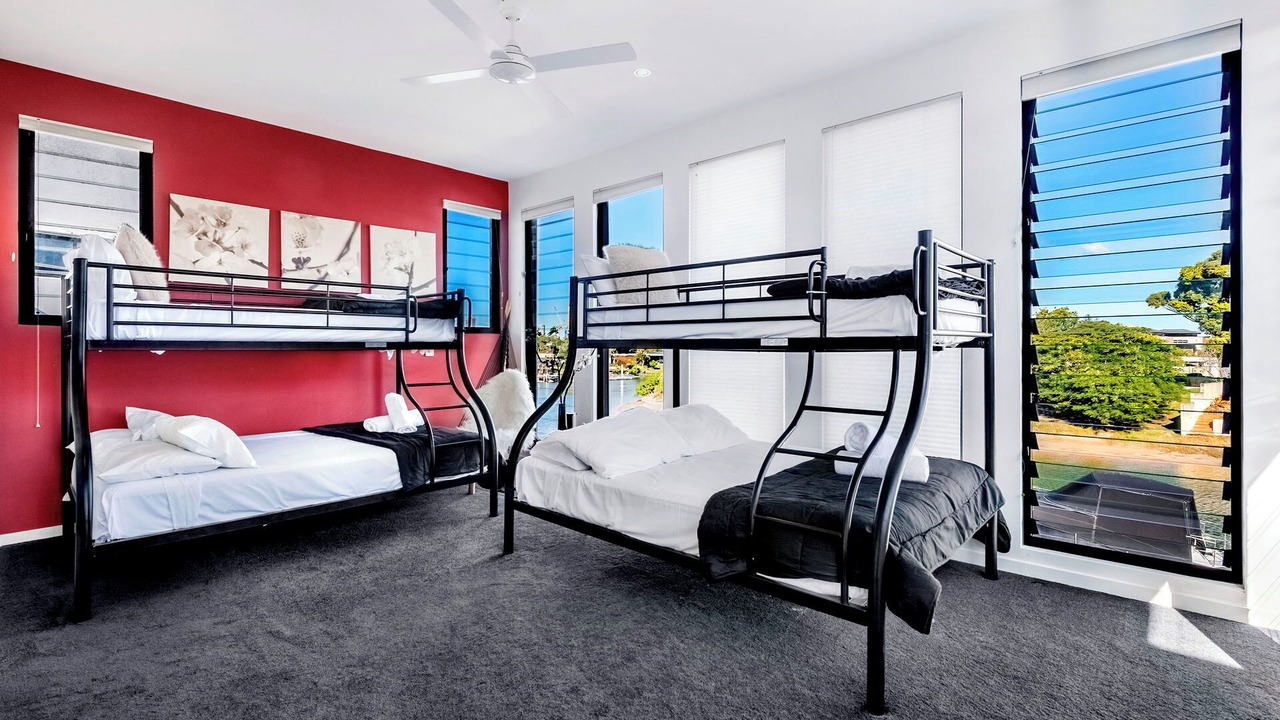 Photo of Bedroom in Broadbeach Waters