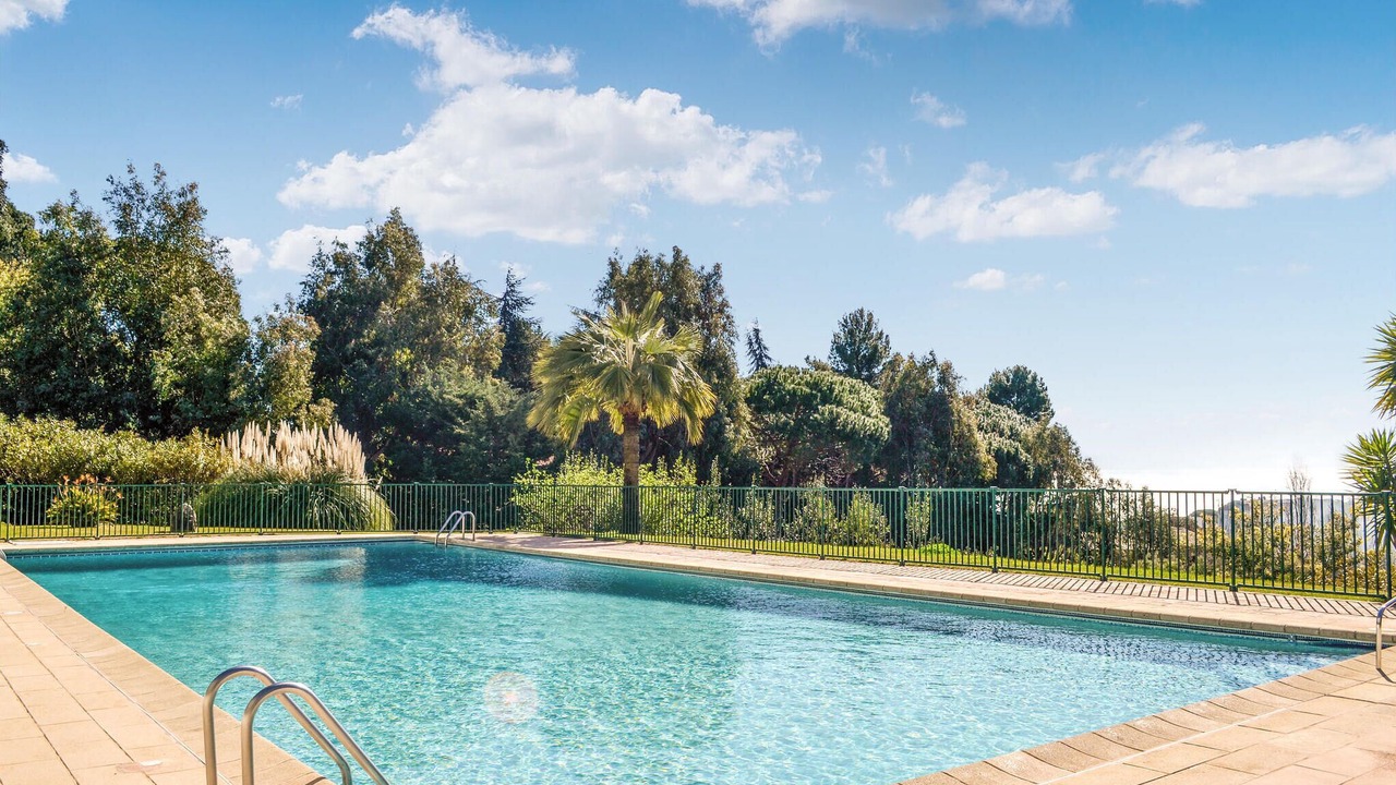 Photo of Outdoor in La Croix des Gardes