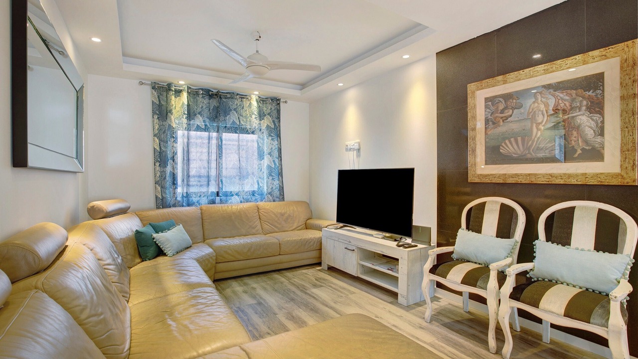 Photo of Livingroom in Armenime