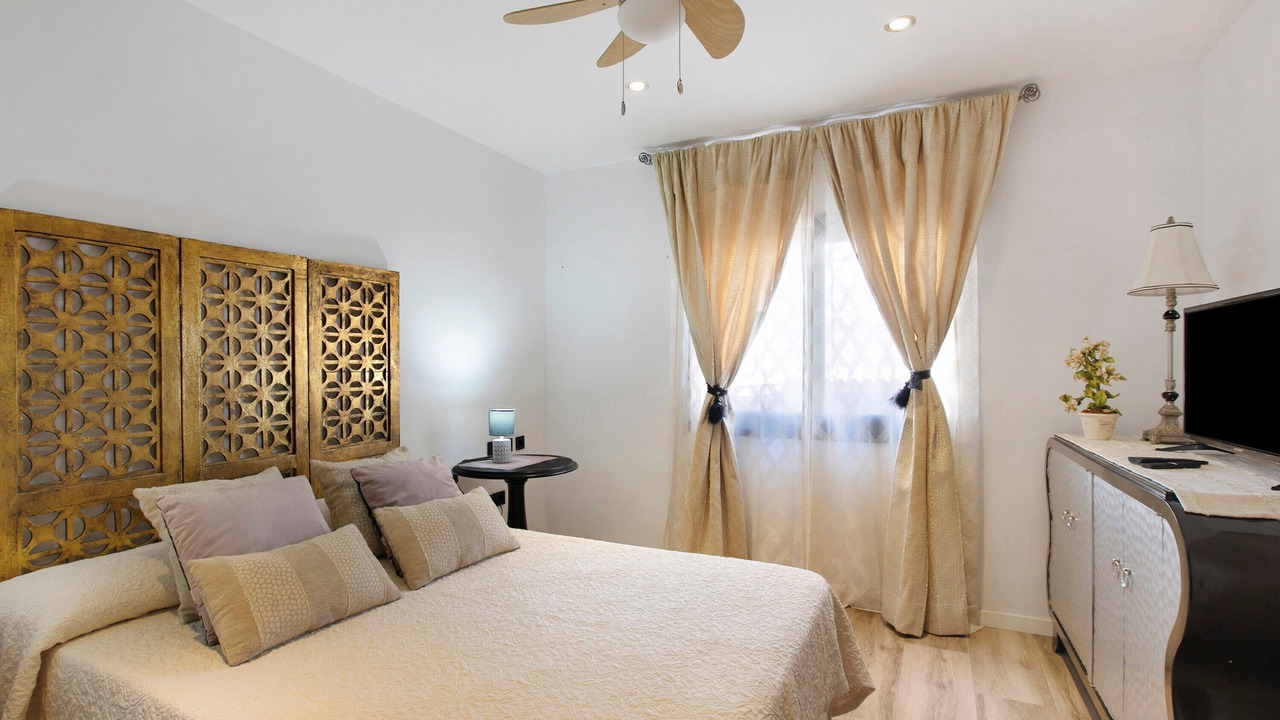 Photo of Bedroom in Armenime