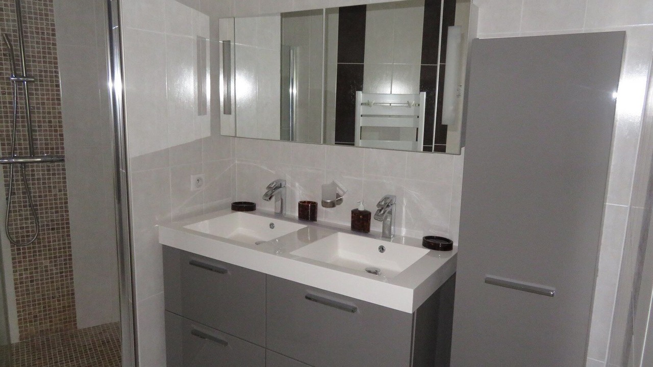Photo of Bathroom in Flayosc