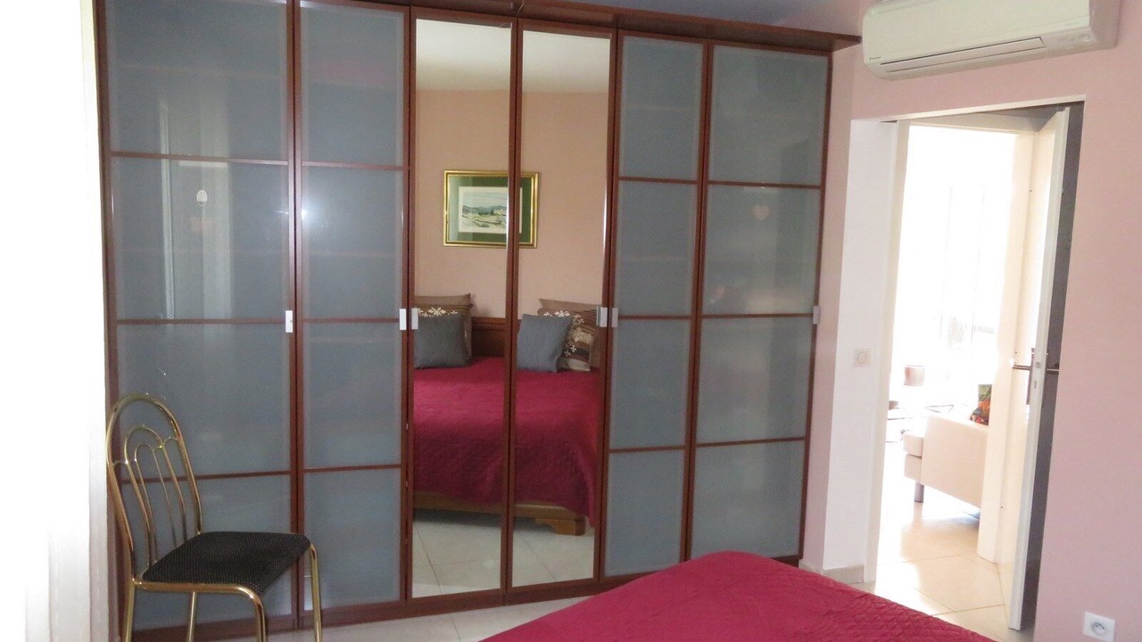 Photo of Bedroom in Flayosc