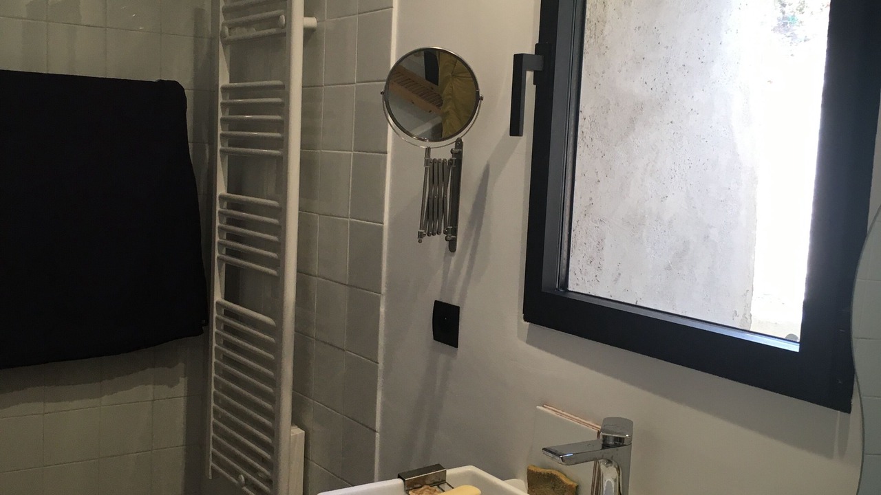 Photo of Bathroom in Beaurecueil