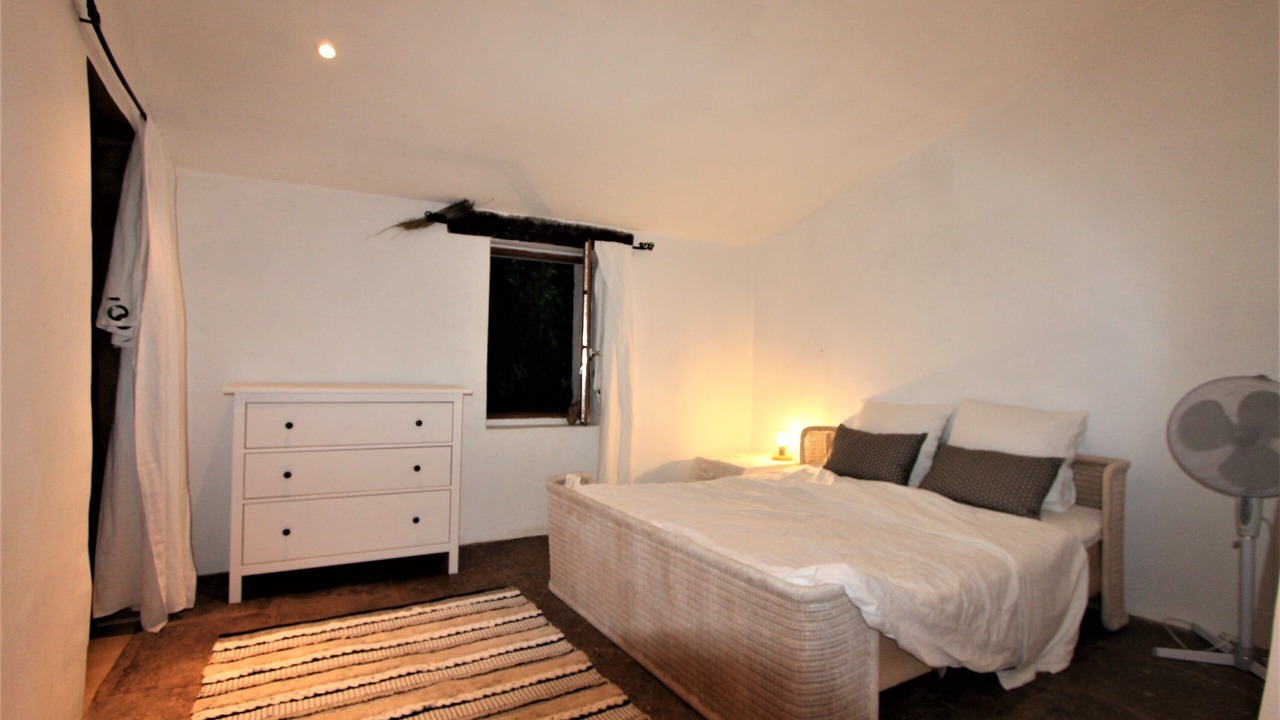 Photo of Bedroom in Collias
