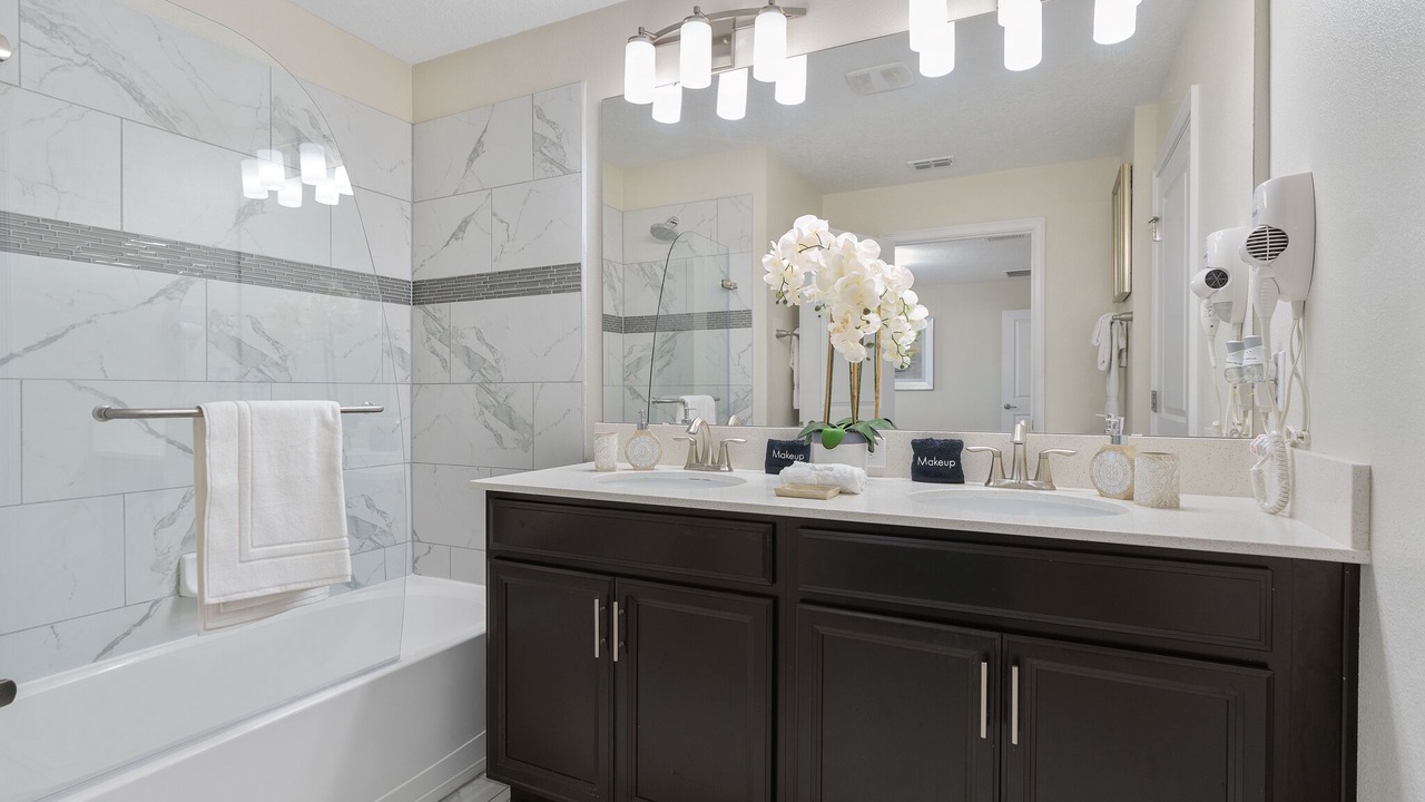 Photo of Bathroom in Davenport