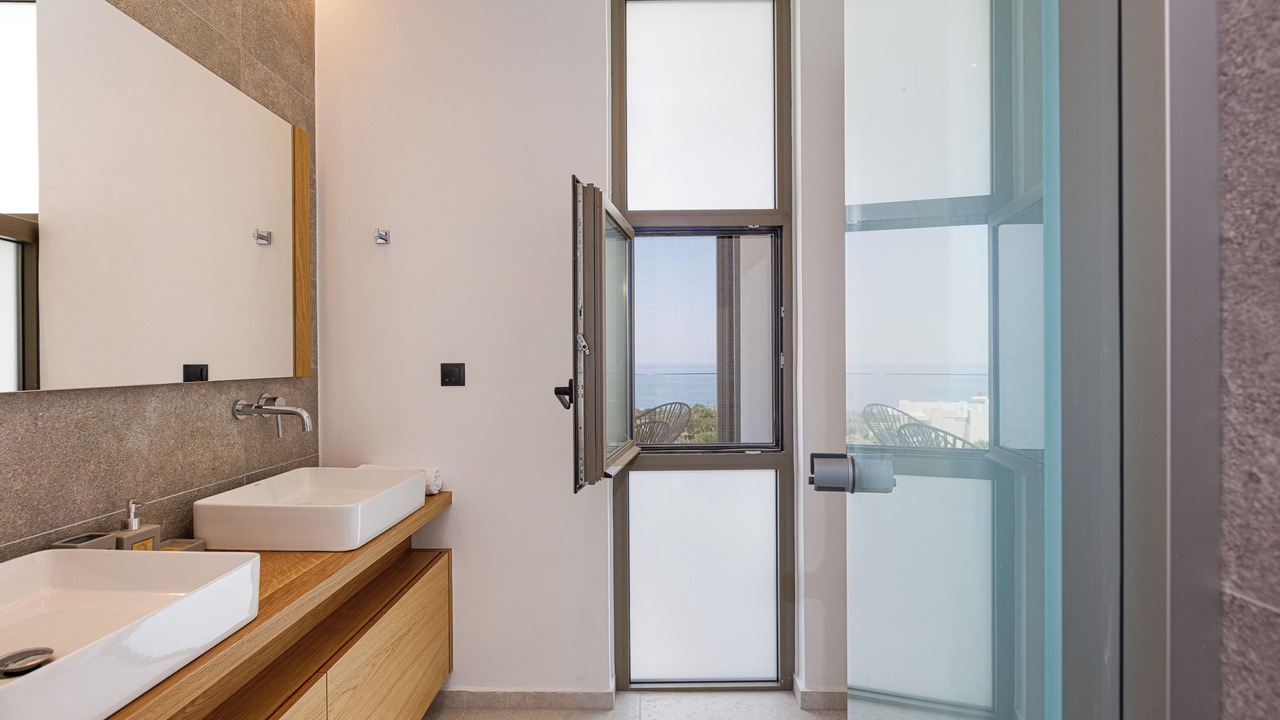 Photo of Bathroom in Atsipópoulon