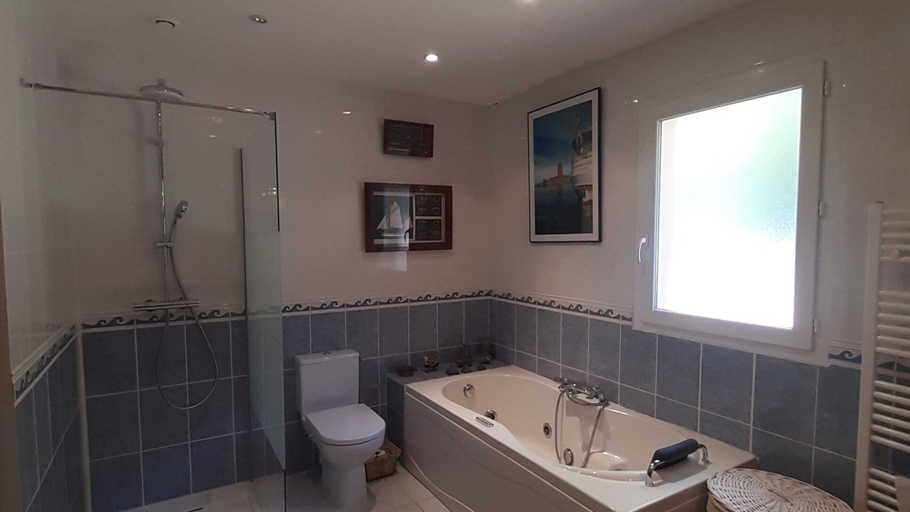 Photo of Bathroom in Saint-Julien