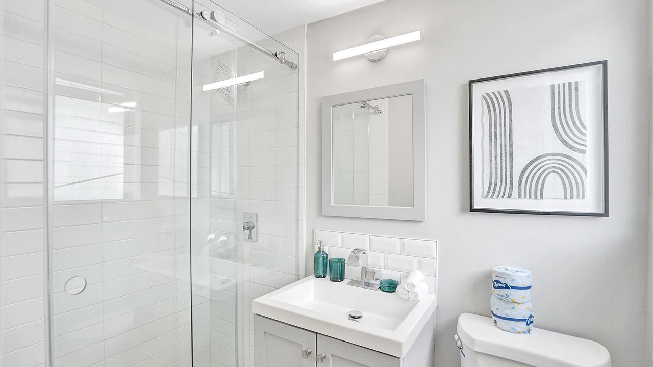 Photo of Bathroom in West Avenue