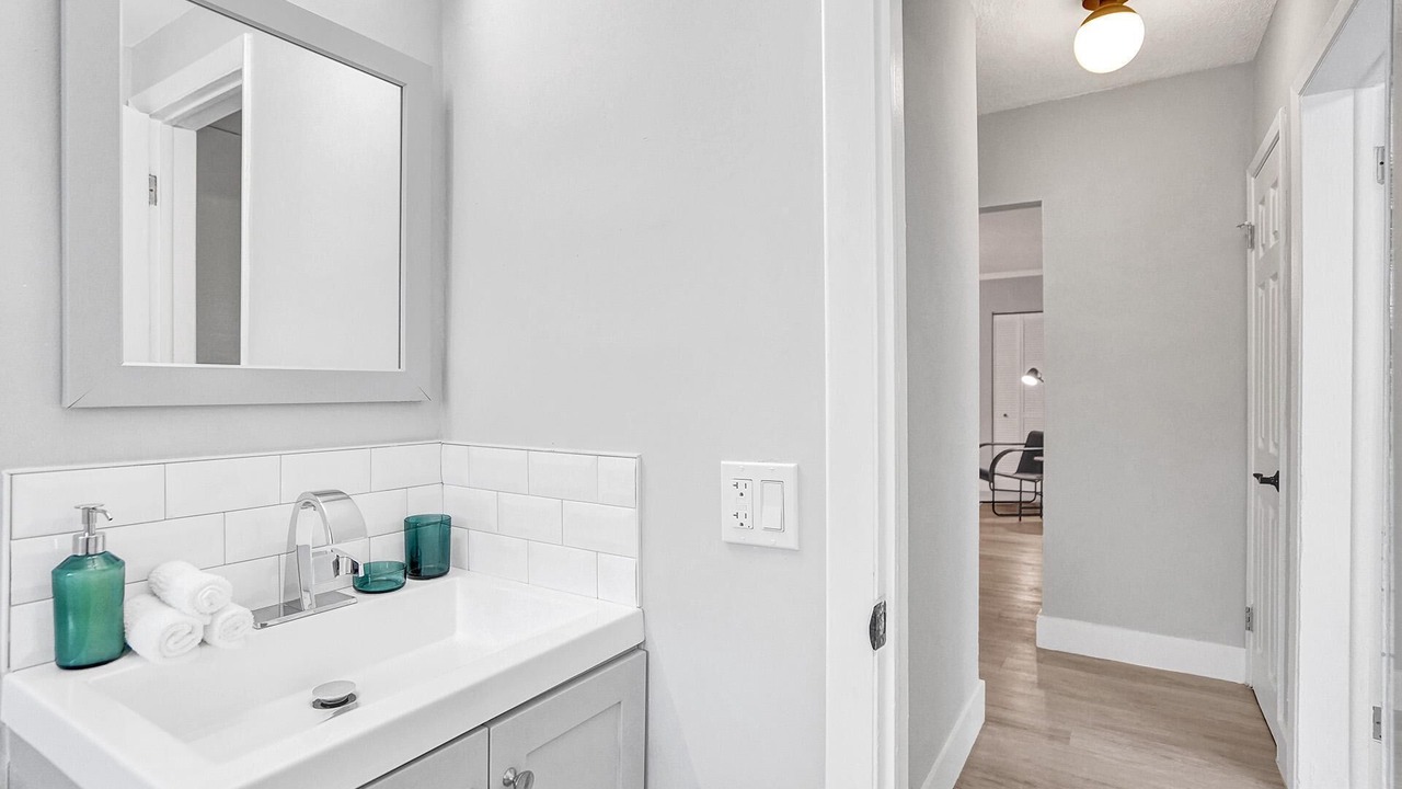 Photo of Bathroom in West Avenue