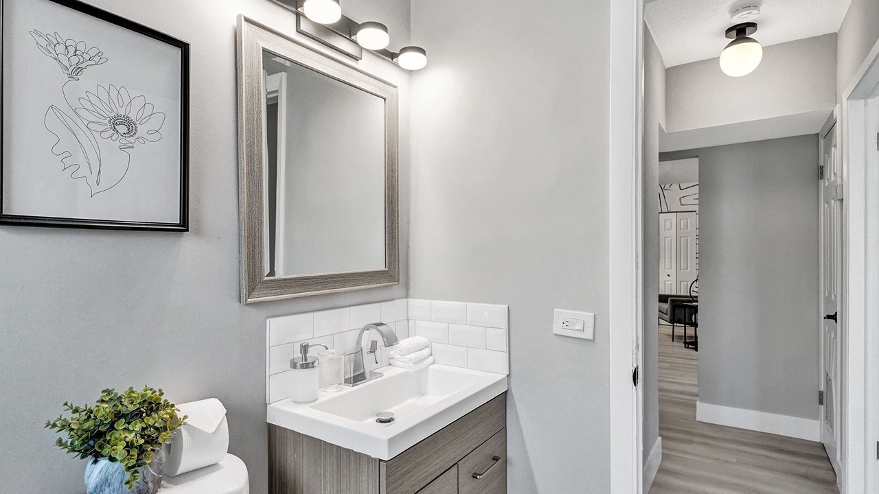Photo of Bathroom in West Avenue