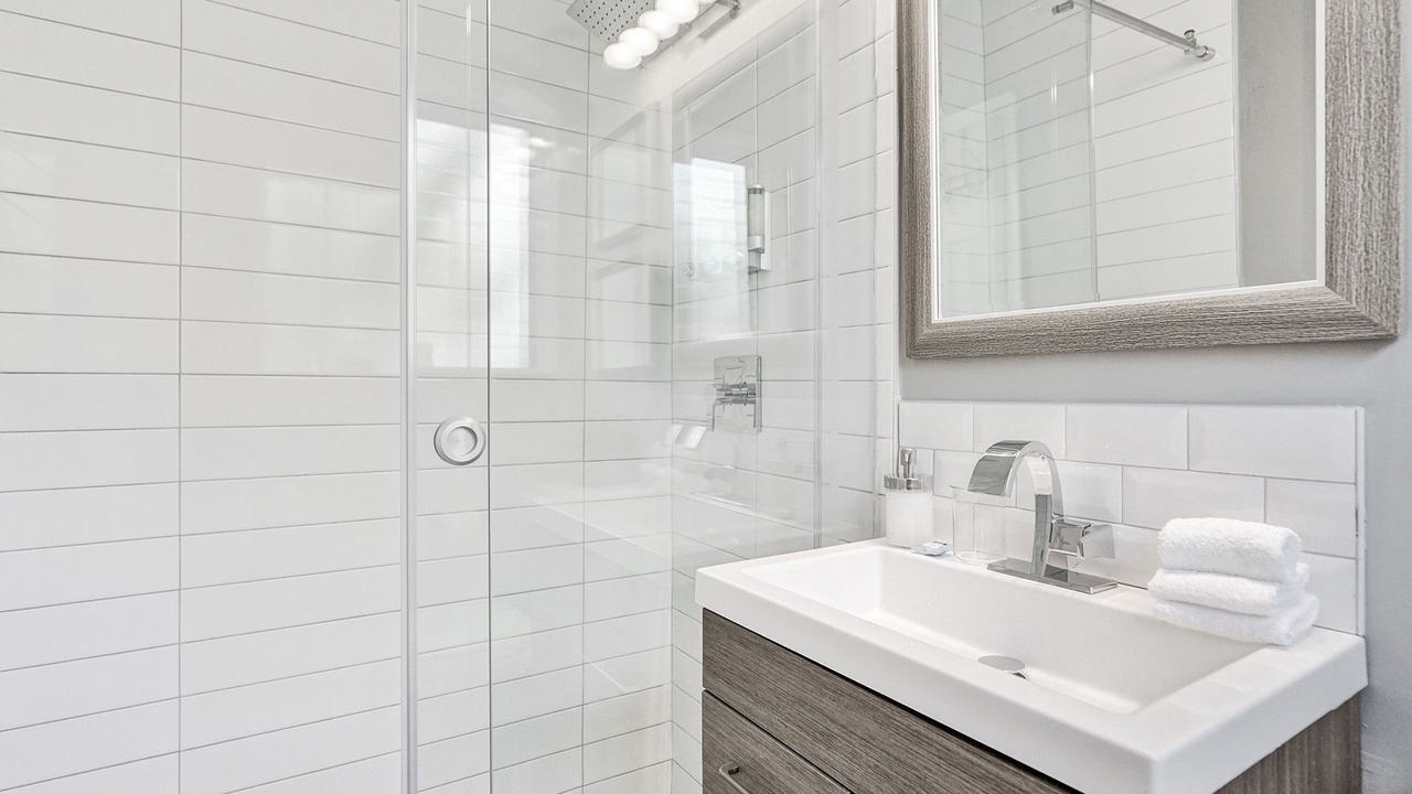 Photo of Bathroom in West Avenue