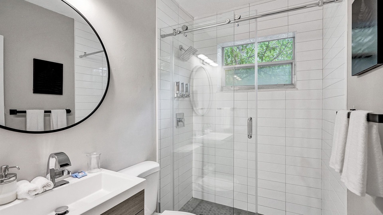 Photo of Bathroom in West Avenue