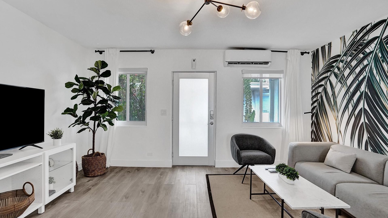 Photo of Livingroom in West Avenue