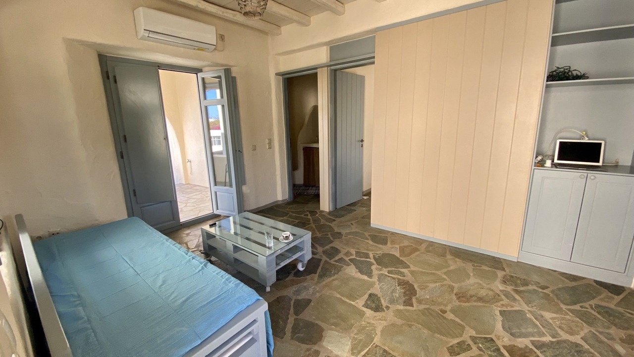 Photo of Bedroom in Drios