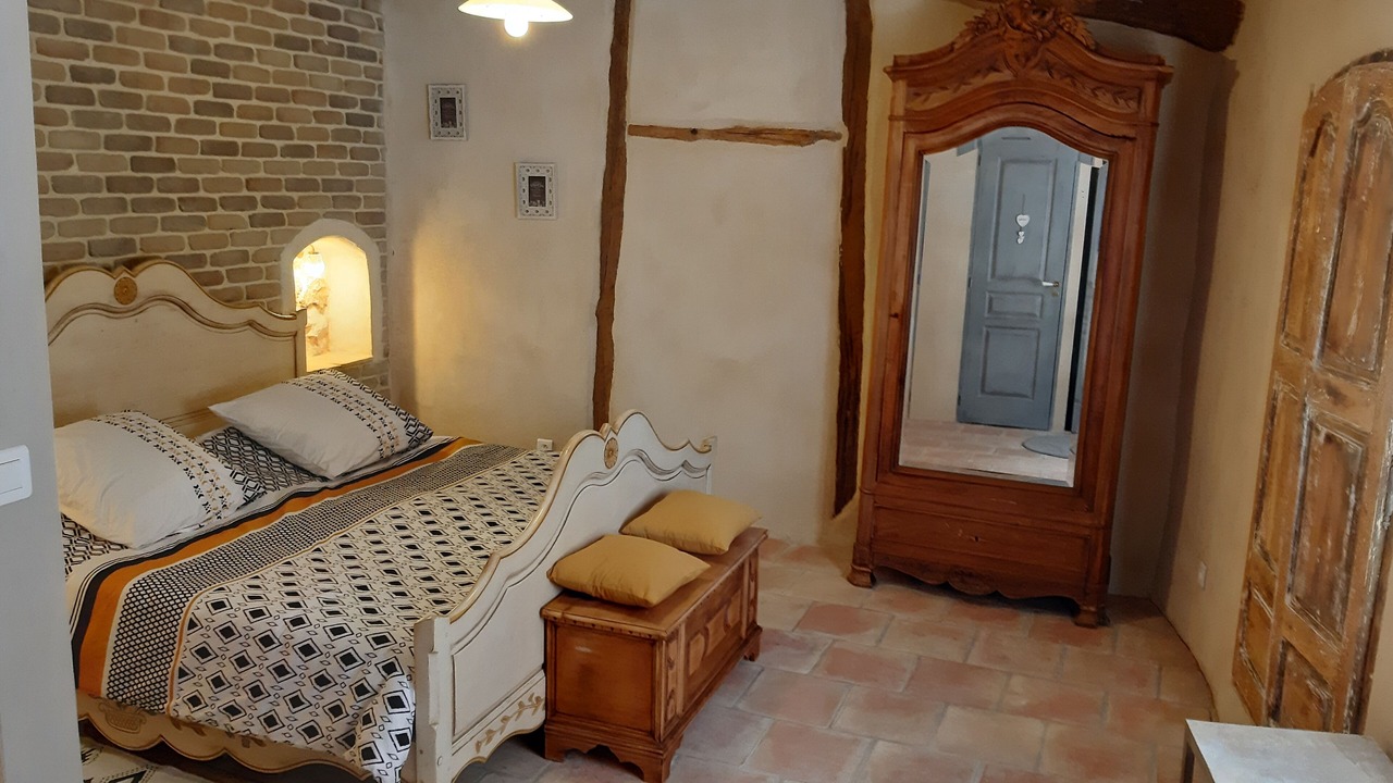 Photo of Bedroom in Montmeyan