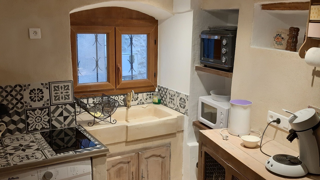 Photo of Kitchen in Montmeyan