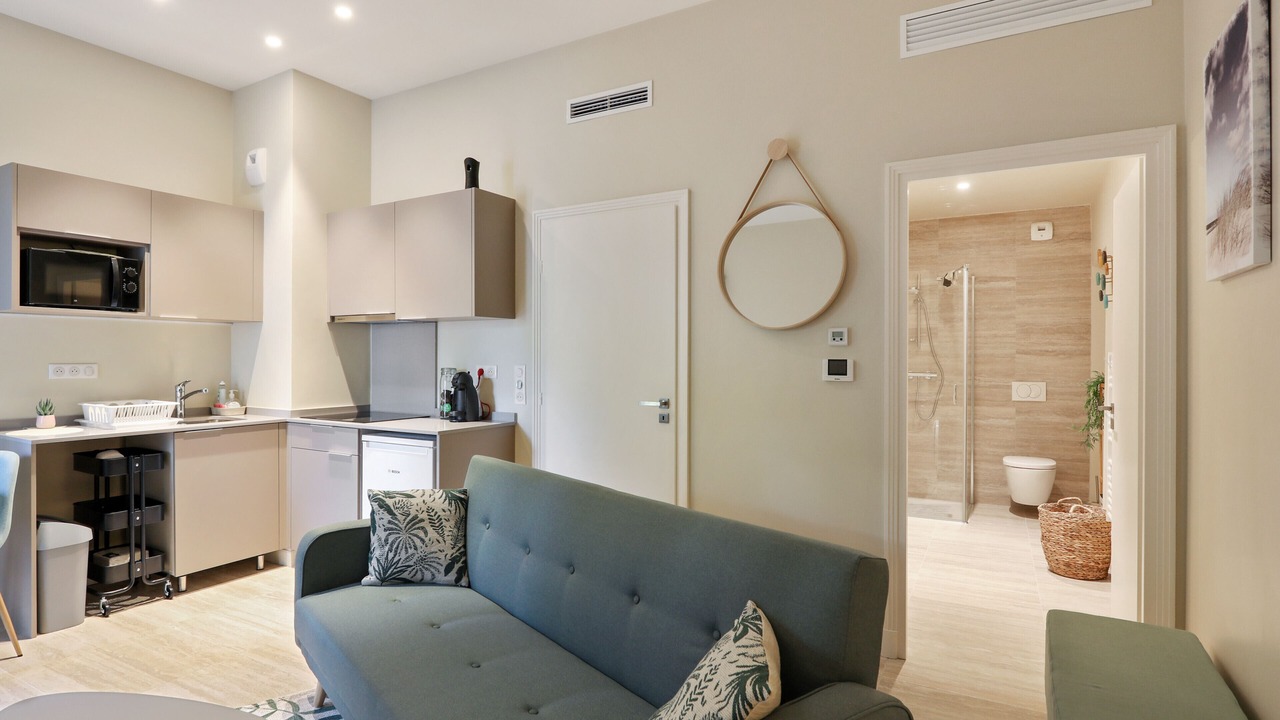 Photo of Livingroom in California - Pezou