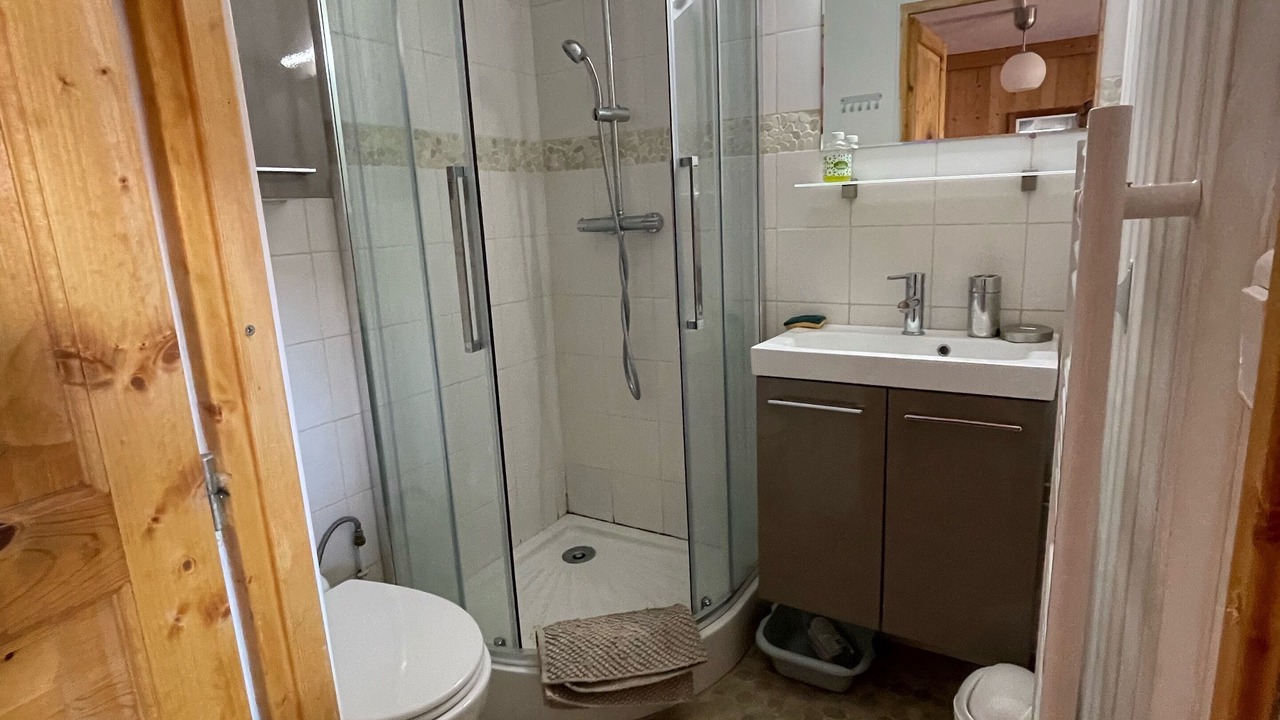 Photo of Bathroom in Samoens