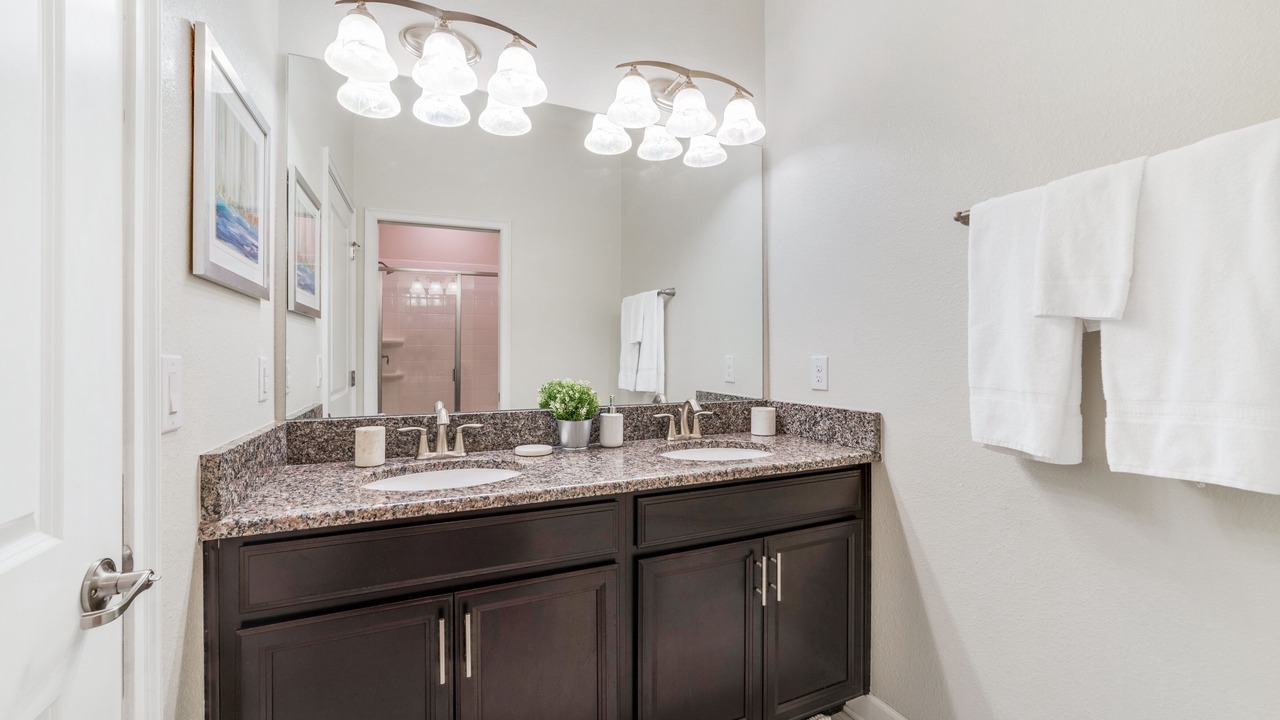 Photo of Bathroom in Davenport