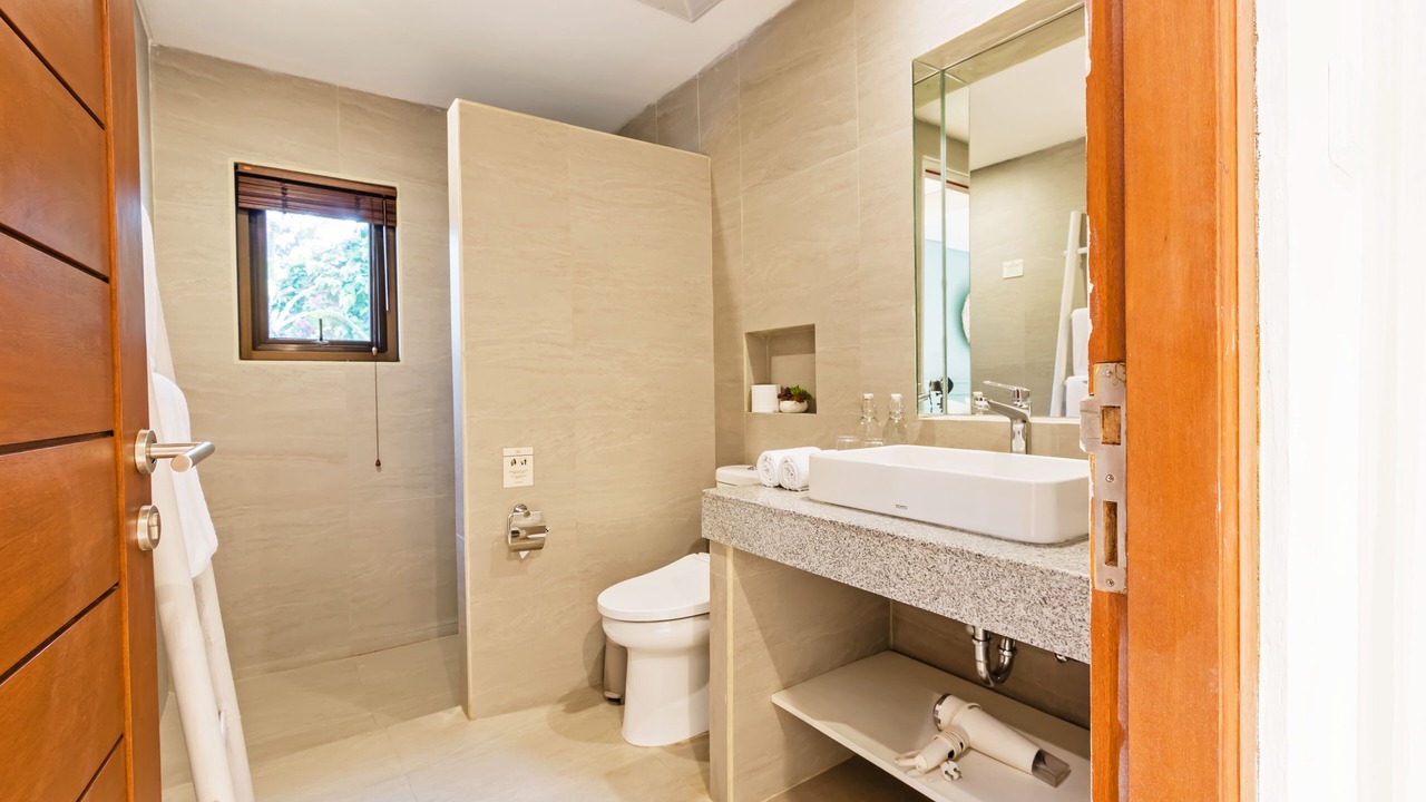 Photo of Bathroom in Laksmana