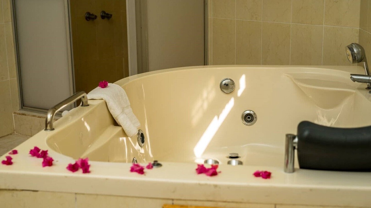 Photo of Bathroom in Runaway Bay