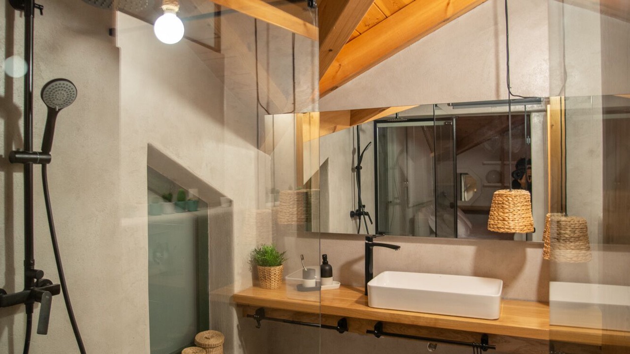 Photo of Bathroom in Alykes