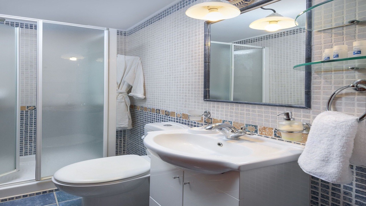 Photo of Bathroom in Haraki