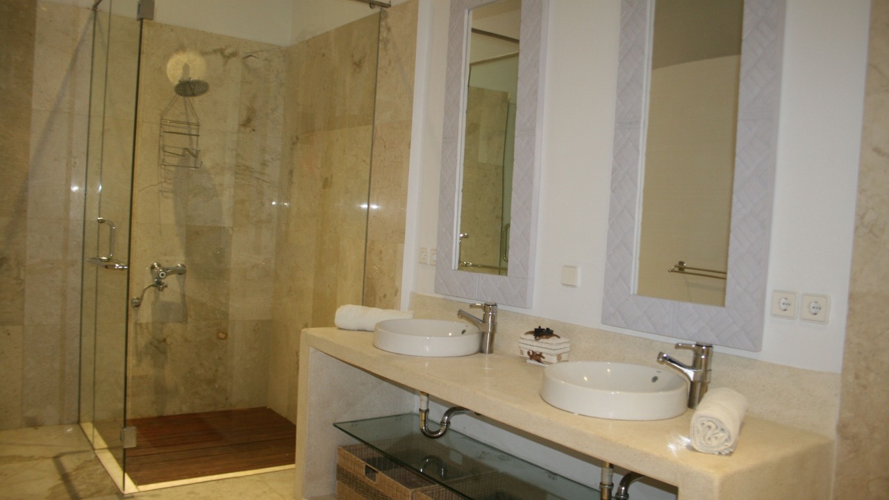 Photo of Bathroom in Bukti