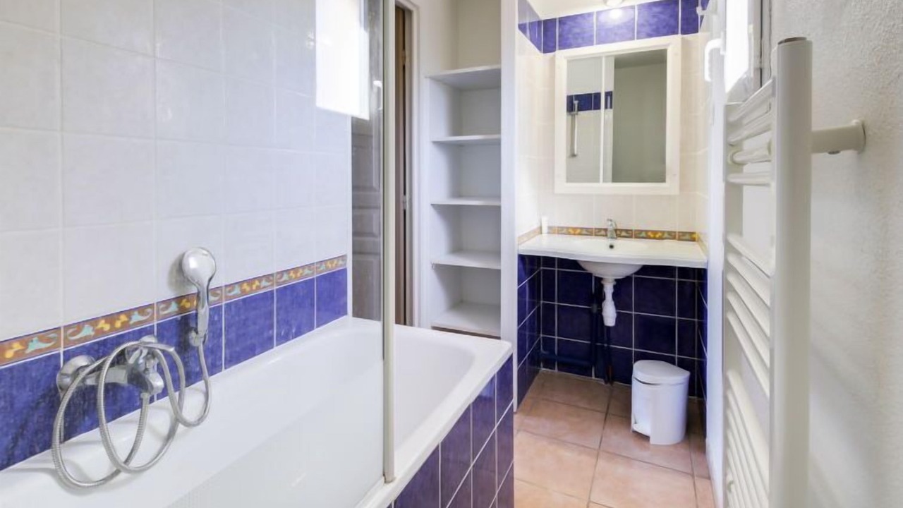 Photo of Bathroom in Six-Fours-les-Plages