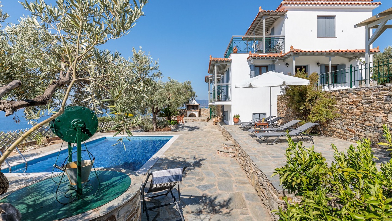 Photo of Outdoor in Glossa