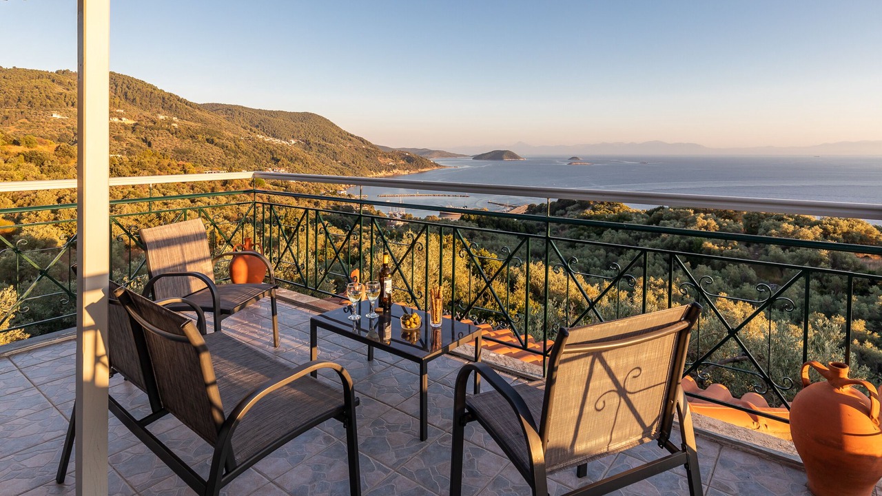 Photo of Outdoor in Glossa