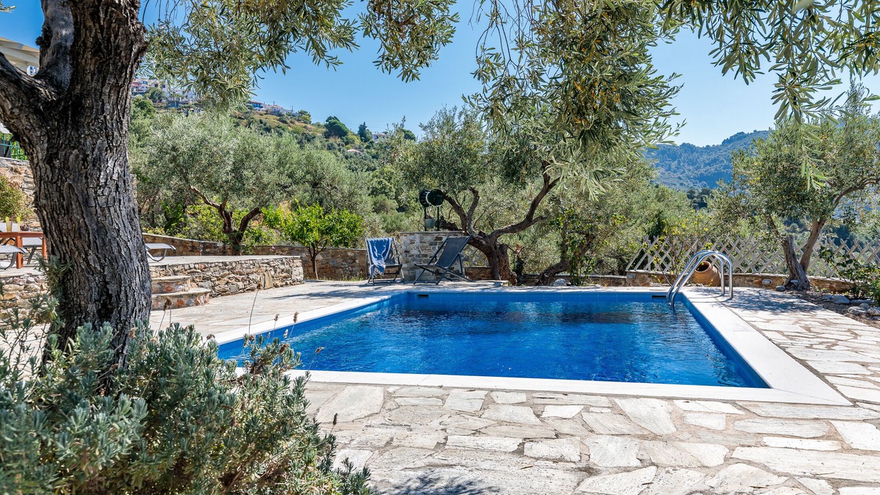 Photo of Outdoor in Glossa