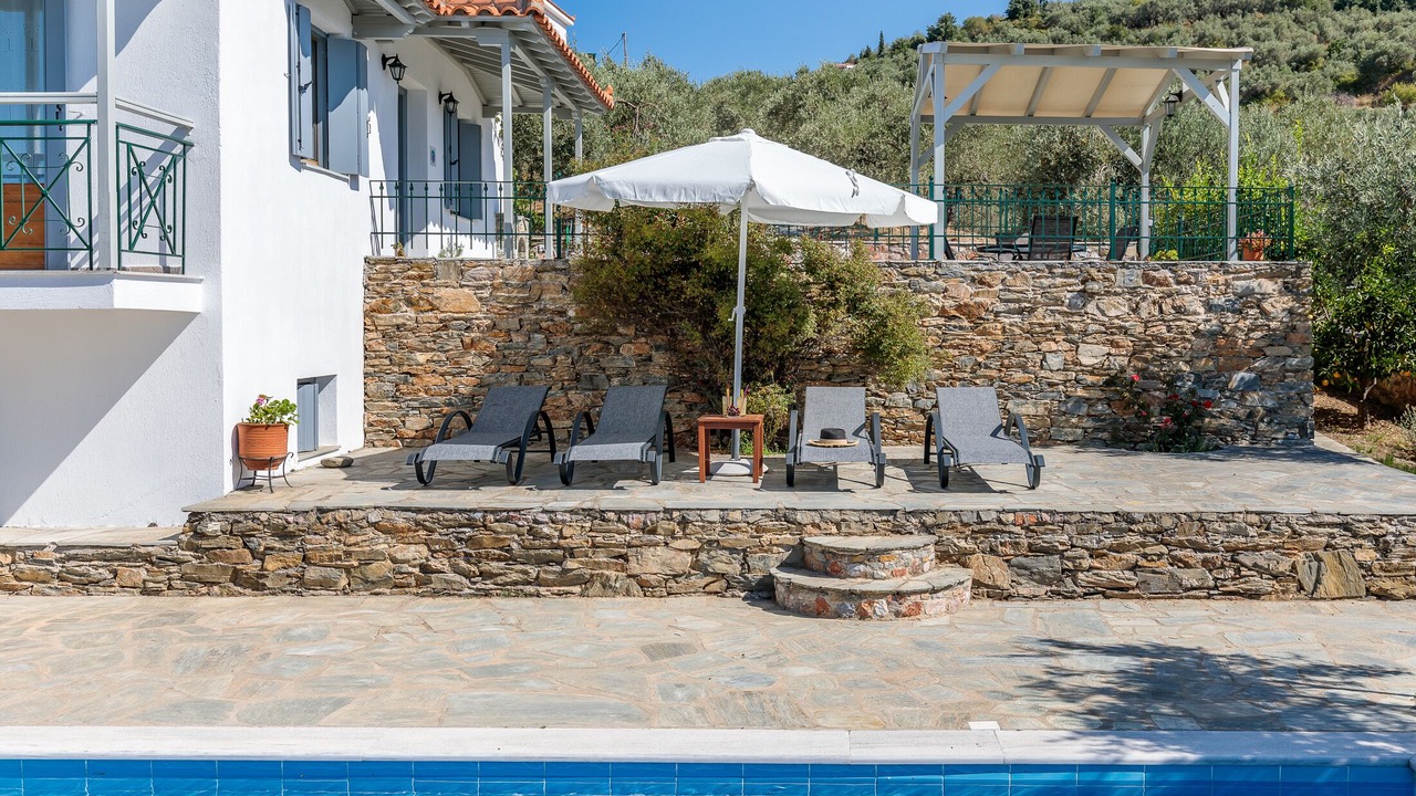 Photo of Outdoor in Glossa