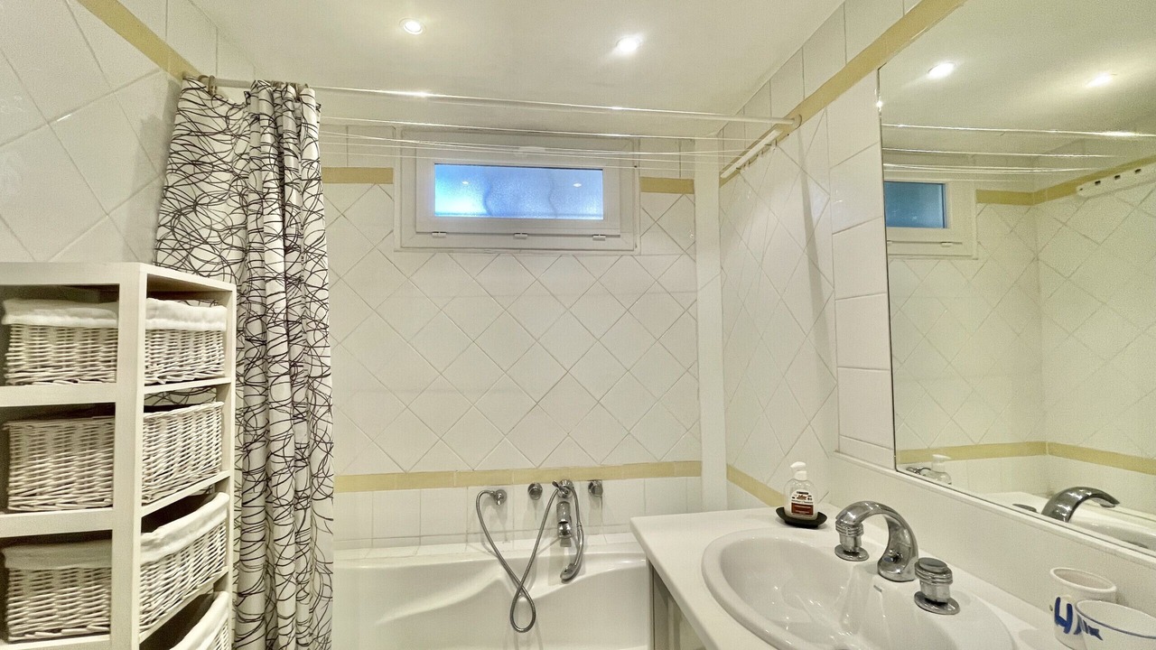 Photo of Bathroom in Cannes