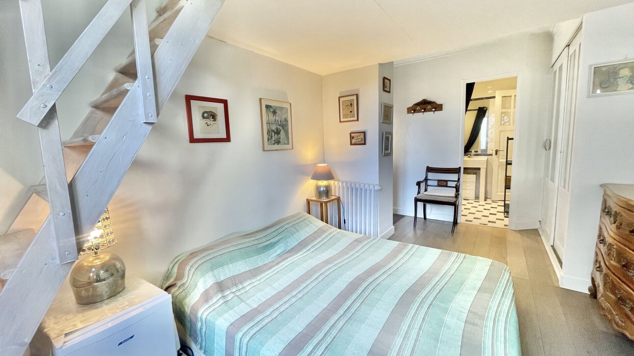 Photo of Bedroom in Cannes