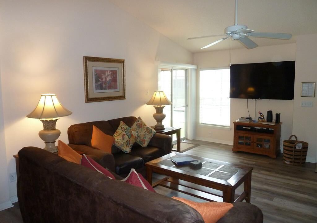 Photo of Livingroom in Sandy Ridge