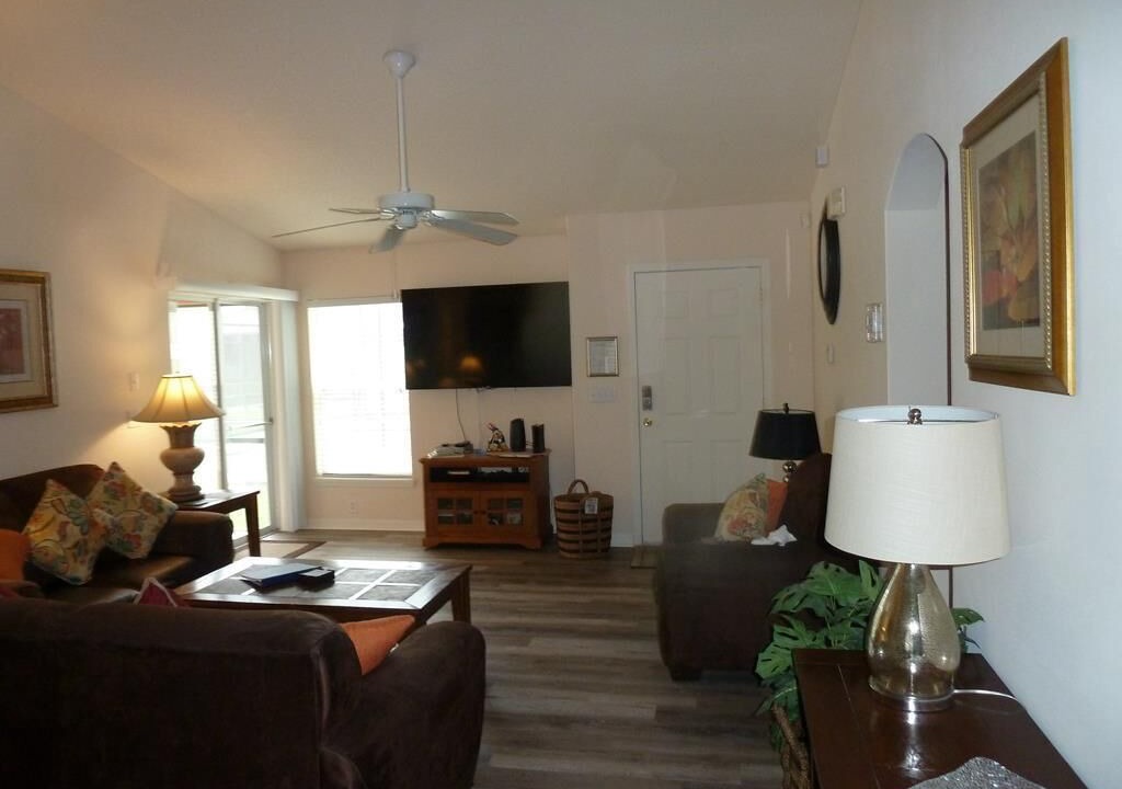 Photo of Livingroom in Sandy Ridge